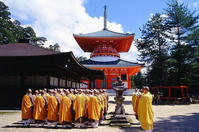 mt-koya-1-day-walking-tour-from-osaka