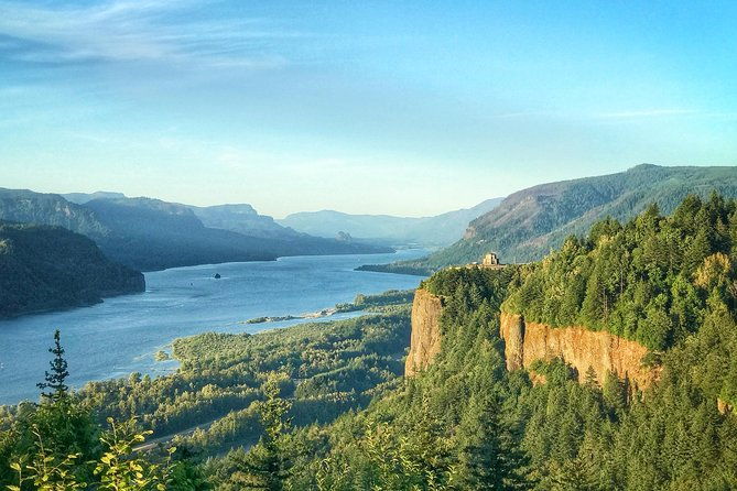 multnomah-falls-and-columbia-river-gorge-half-day-hiking-tour