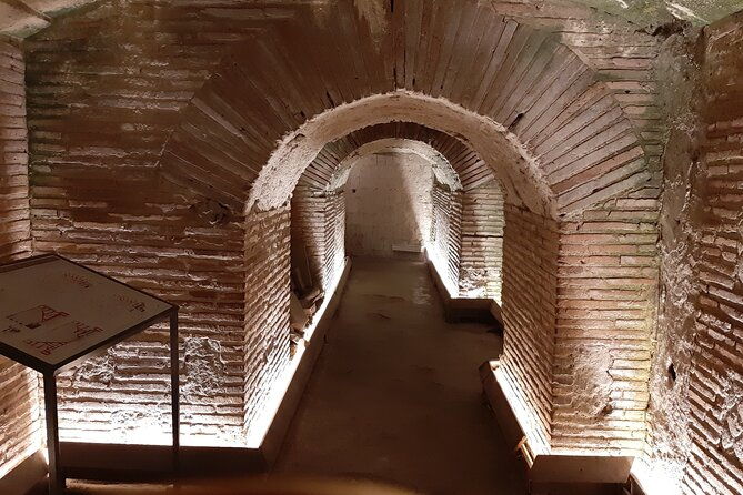 naples-city-center-walking-tour-with-underground-naples