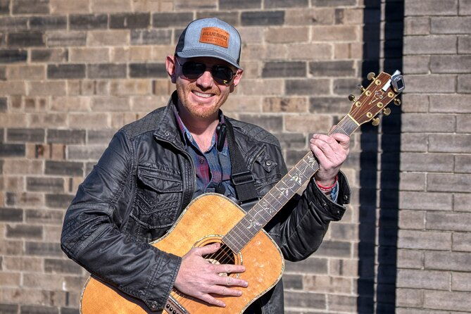 nashville-vip-style-private-tour-with-local-singer-songwriter