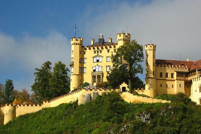 neuschwanstein-ticket-city-bike-from-fuessen