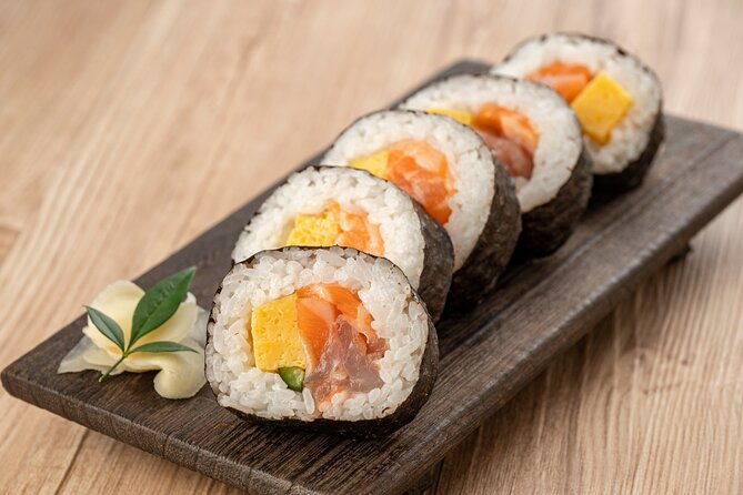 nishinomiya-private-sushi-making-class-sake-lesson