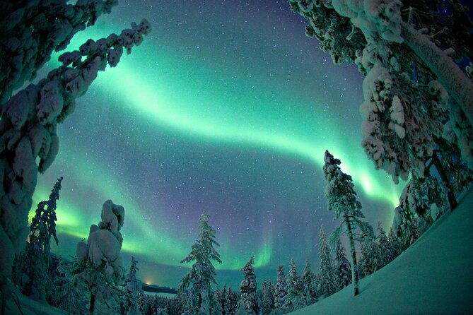 northern-lights-hunting-photo-tour-in-levi