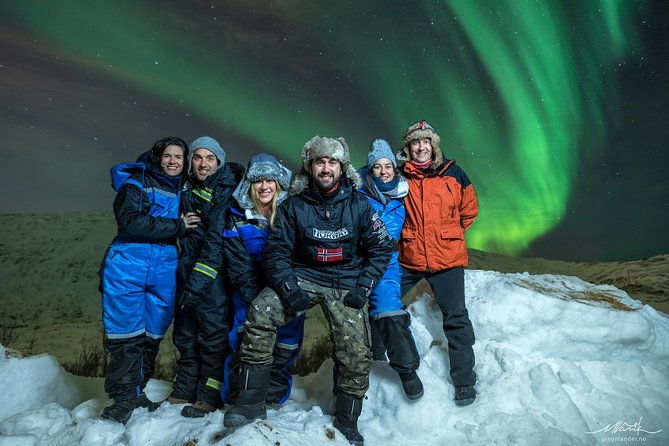 northern-lights-private-tour-with-your-special-ones-greenlander