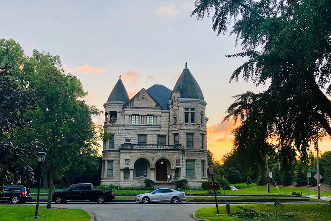 old-louisville-ghost-tour-as-recommended-by-the-new-york-times-4th-and-ormsby