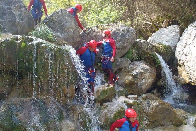 olympus-canyoning-course-entry-to-intermediate
