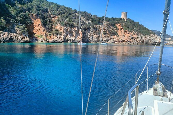 one-day-excursion-on-a-sailing-boat-in-the-gulf-of-alghero