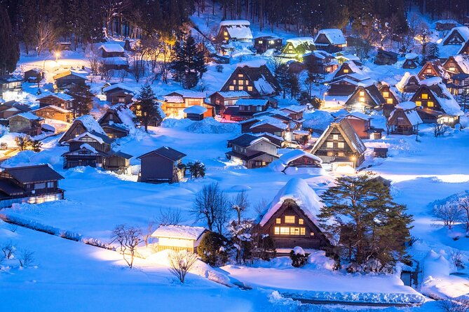 one-way-bus-from-kanazawa-to-takayama-with-a-stop-at-shirakawago