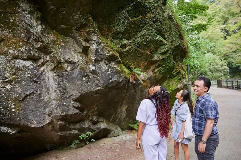 osaka-2-5-hour-private-scenic-hike-to-minoo-waterfall