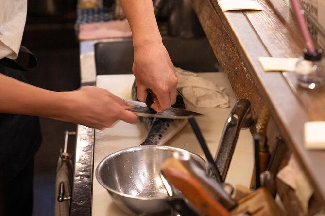 osaka-puffer-fish-tasting-with-local