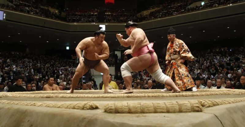osaka-sumo-wrestling-tournament-with-chair-seat-tickets