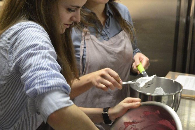 paris-cooking-class-learn-how-to-make-macarons