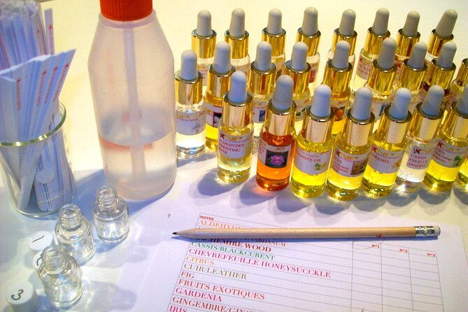 paris-create-your-own-perfume-workshop-with-a-perfumer