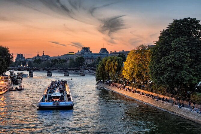paris-one-hour-seine-river-cruise-with-recorded-commentary
