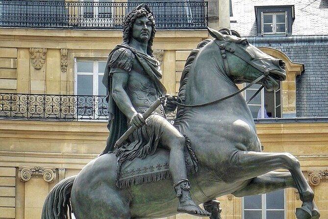 paris-walking-tour-historical-sites