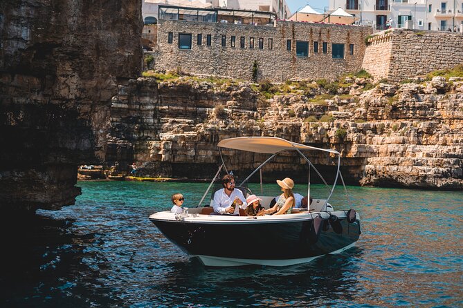 polignano-a-mare-private-cruise-with-champagne-2-hours