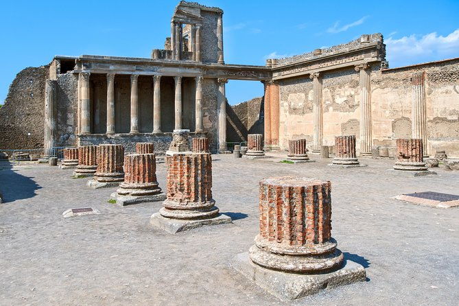 pompeii-guided-walking-tour-with-ticket