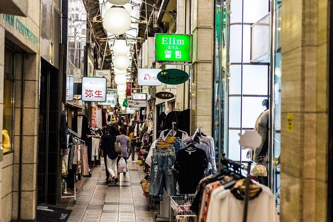 private-4-hour-best-of-osaka-local-walk-with-castle