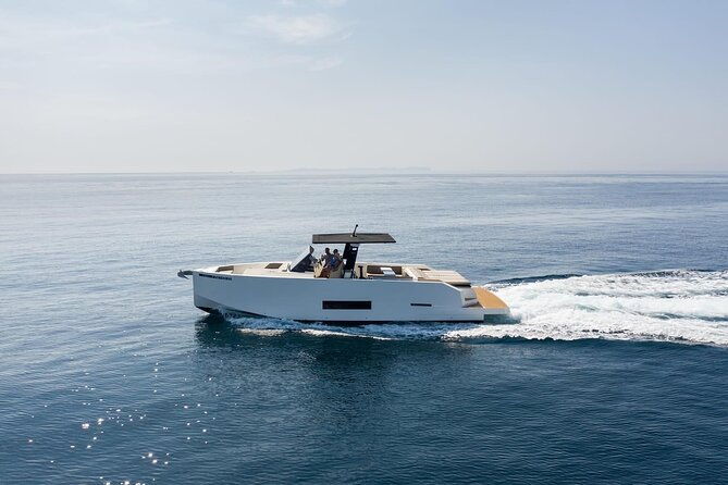 private-5-hour-cruise-on-brand-new-luxury-yacht-in-mykonos-para-voce