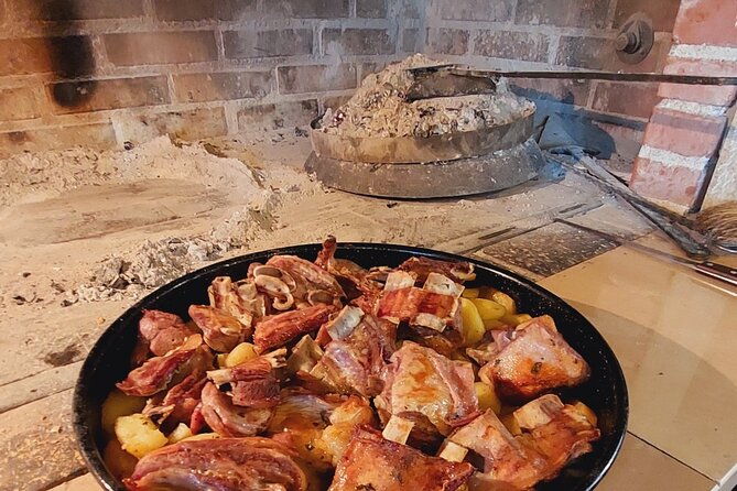 private-authentic-local-food-at-family-home-experince