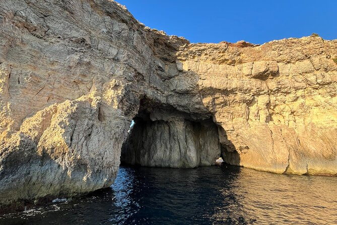 private-boat-charter-blue-lagoon-crystal-lagoon-and-comino