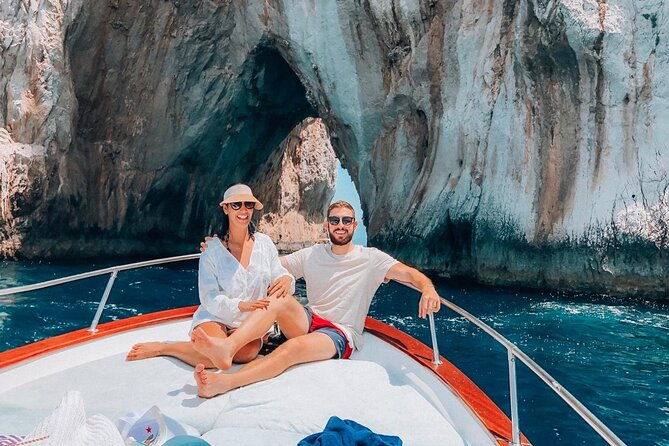 private-boat-tour-of-capri
