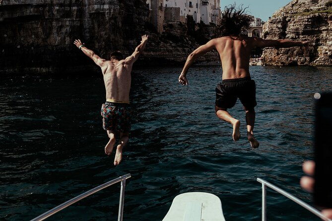 private-boat-trip-to-the-polignano-a-mare-caves