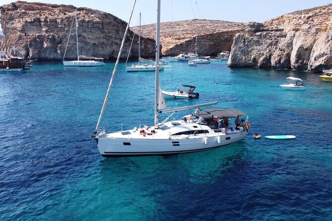 private-day-charter-on-amazing-mowgli