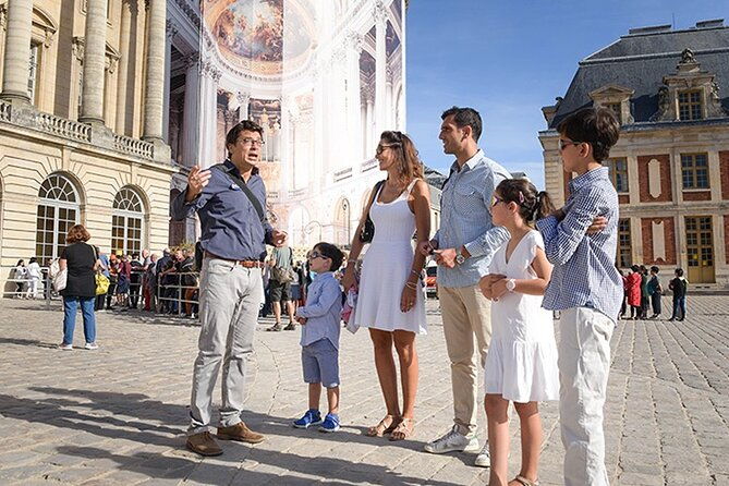 private-half-day-trip-to-versailles-from-paris-with-macarons
