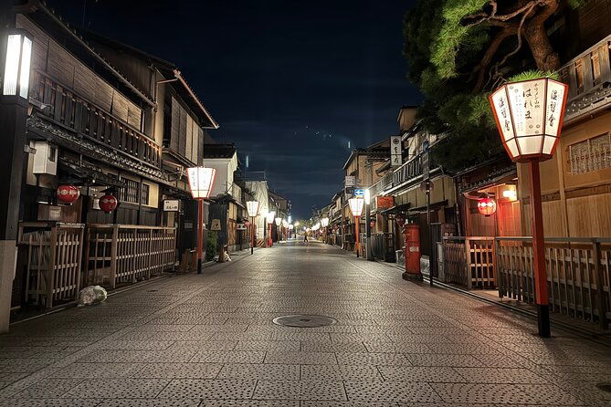private-kyoto-night-tour-historic-walk-at-gion-and-fushimi-2