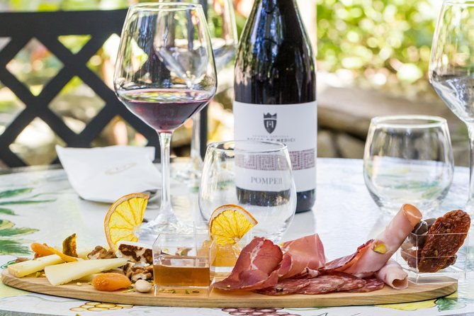 private-pompeii-wine-tasting-with-lunch