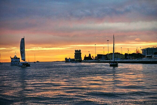 private-relaxing-sunset-tour-along-the-tagus-river