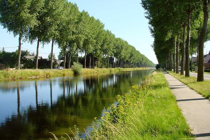 private-scenic-bike-tour-bruges-countryside