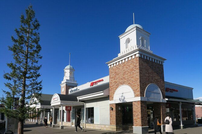 private-shopping-tour-from-tokyo-to-sano-premium-outlets