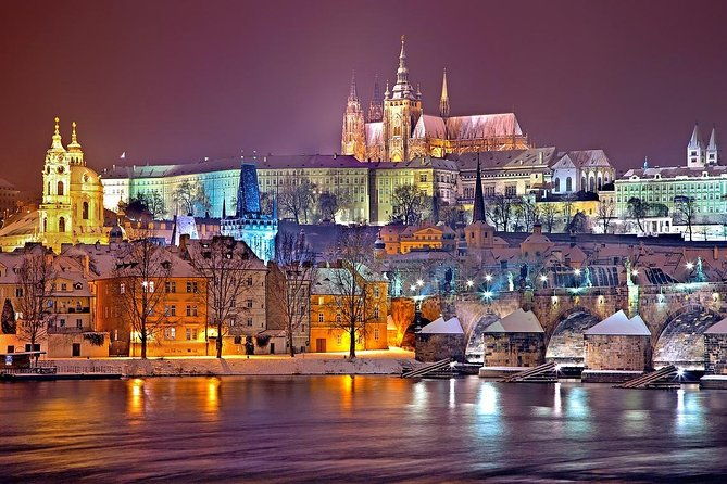 private-sightseeing-in-prague-by-night