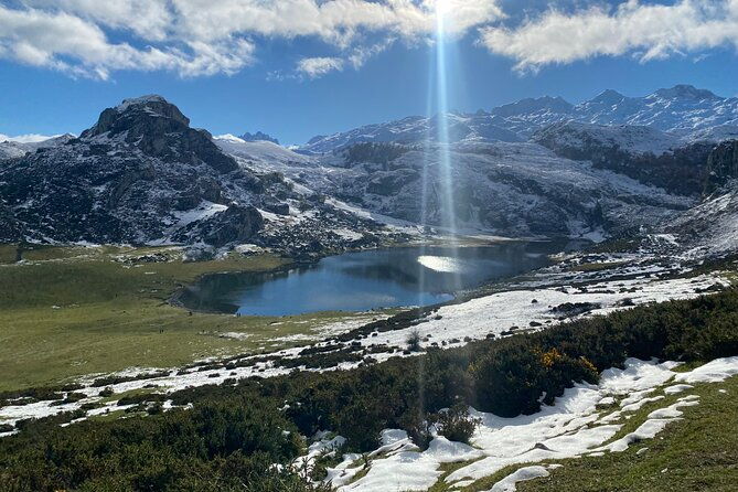 private-tour-from-oviedo-to-covadonga-lakes-sailors-villages