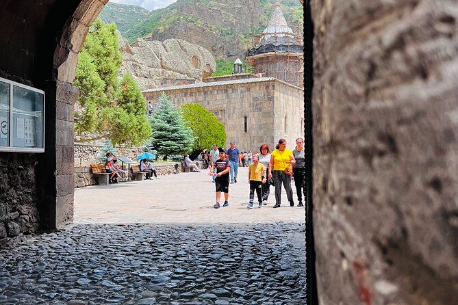 private-tour-khor-virap-garni-geghard