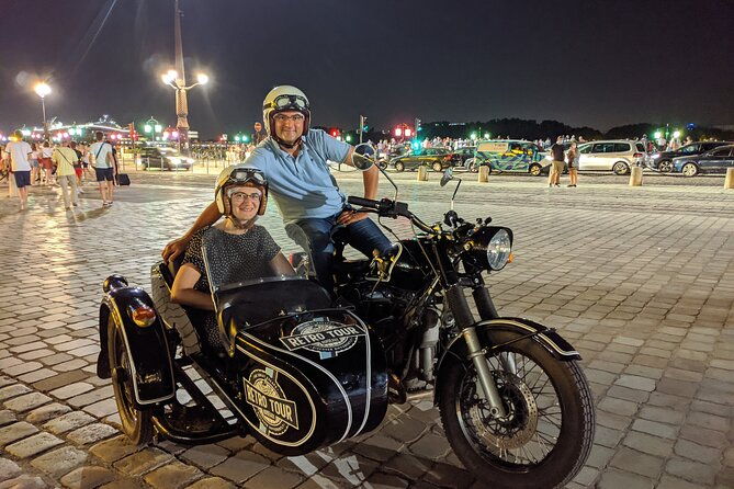 private-tour-of-bordeaux-at-night-in-a-sidecar