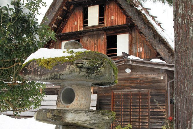 private-tour-of-shirakawago-and-gokayama-from-kanazawa