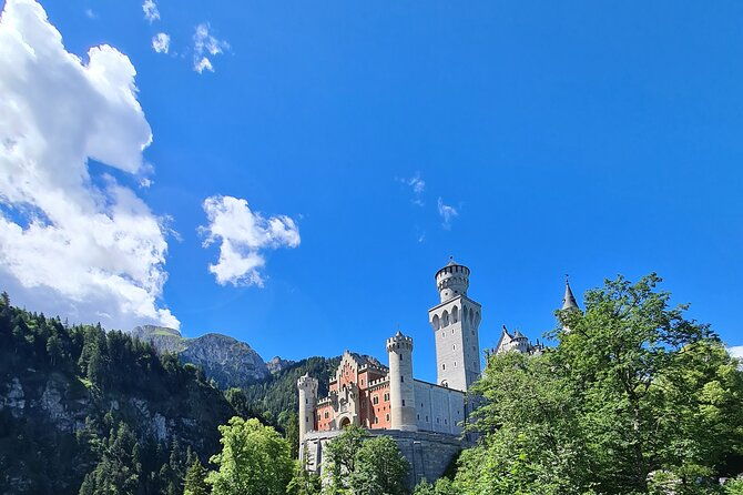 private-tour-to-neuschwanstein-linderhof-castle-with-lunch