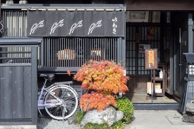 private-transfer-from-takayama-to-kanazawa-including-shirakawago