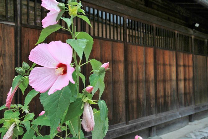 private-transfer-kanazawa-to-takayama-including-shirakawago