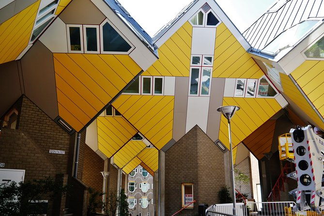 private-walking-food-tour-of-rotterdam