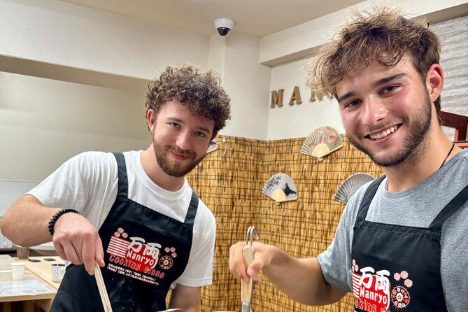 ramen-gyoza-onigiri-japanese-cooking-class-in-kyoto