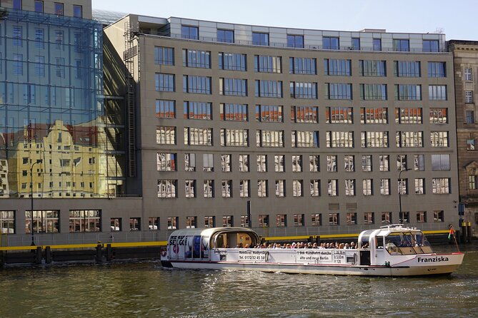 river-cruise-with-tour-guide-bilingual-german-english