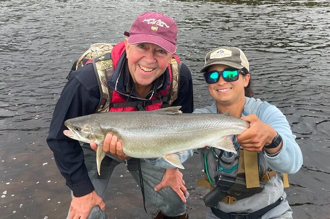 river-fishing-and-bear-watching