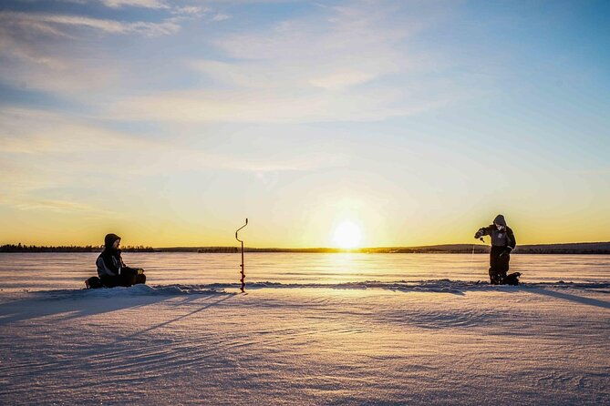 rovaniemi-ice-fishing-small-group-tour-barbeque