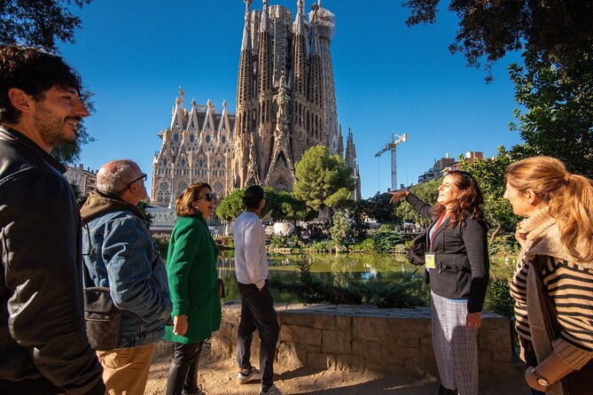 sagrada-familia-small-group-guided-tour-with-skip-the-line-ticket