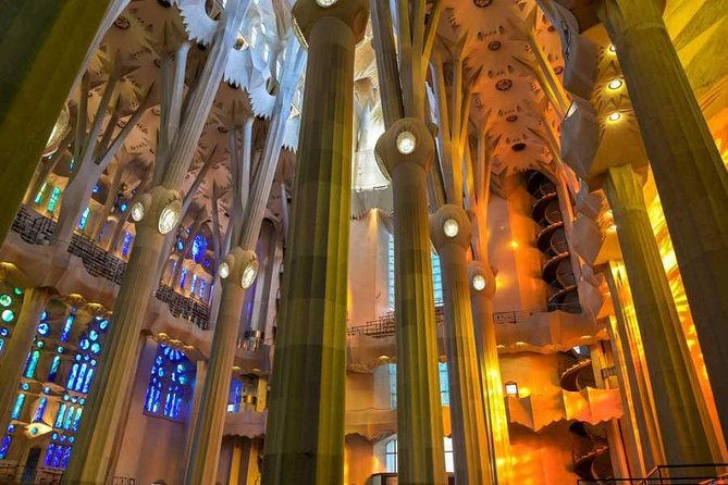 sagrada-familia-small-group-tour-with-skip-the-line-ticket