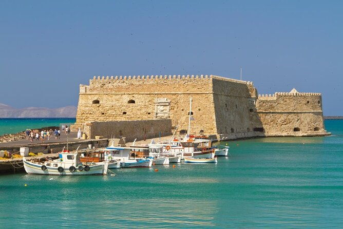 sailing-cruise-to-dia-island-with-meal-and-water-activities